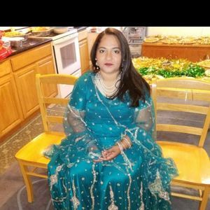 Meet your Posher, Amna